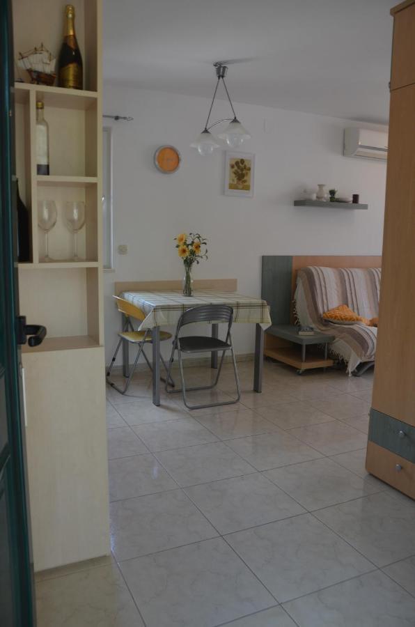 Apartman Ananda Bol - 2 Bedrooms, 7 Beds Exteriér fotografie